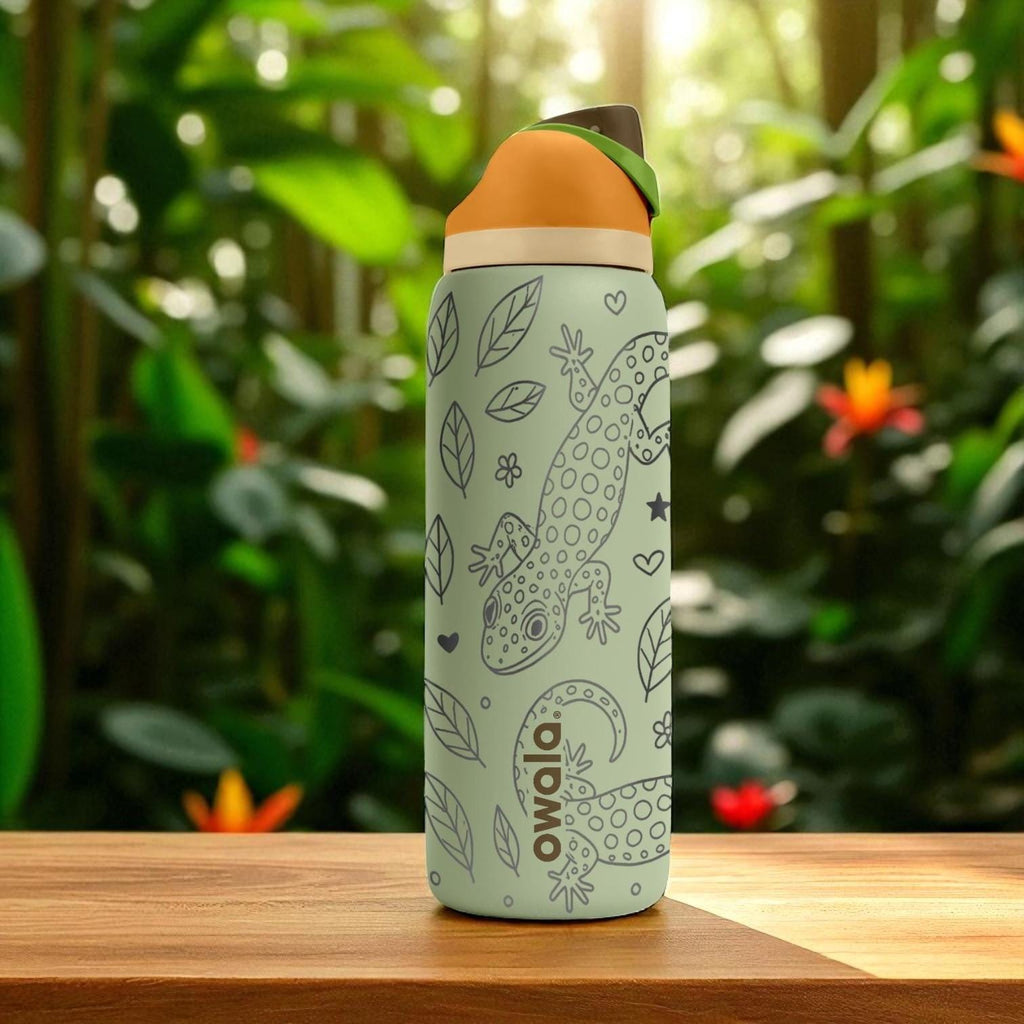 Engraved Gecko Water Bottle – Jungle Lizard Owala Tumbler with Leaves and Hearts – 16oz 24oz 32oz 40oz Reptile Gift for Her or Him