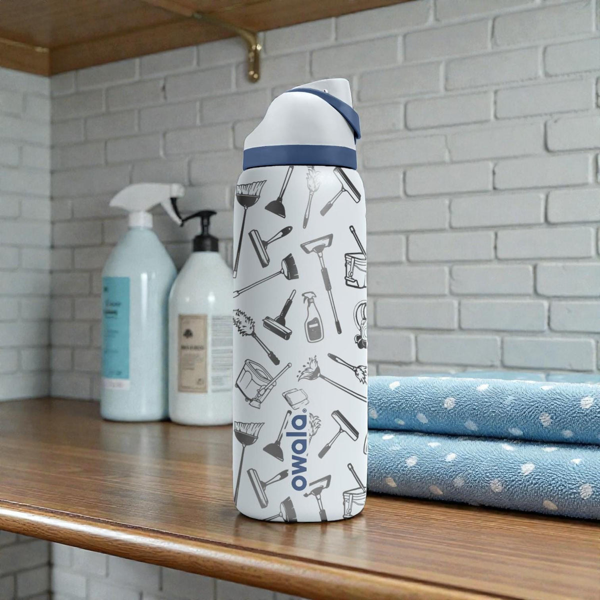 Cleaning Service Engraved Owala Bottle – Maid & Housekeeping Tools Pattern – Professional Cleaner Stainless Steel Cup 16oz 24oz 32oz 40oz  ⸻