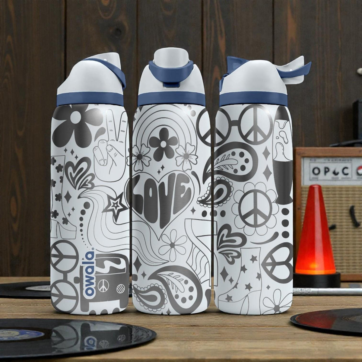Groovy Peace Sign Engraved Owala Bottle – Retro Flowers & Hippie Vibes – Boho Engraved Stainless Cup 16oz 24oz 32oz 40oz  ⸻
