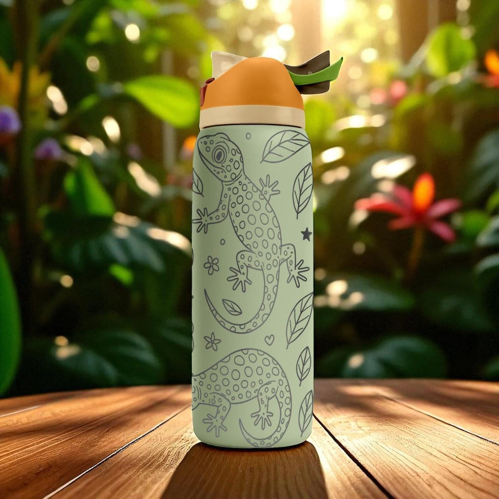 Engraved Gecko Water Bottle – Jungle Lizard Owala Tumbler with Leaves and Hearts – 16oz 24oz 32oz 40oz Reptile Gift for Her or Him