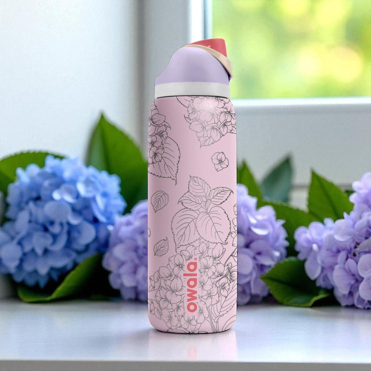 Engraved Hydrangea Tumbler – Pink Floral Owala Bottle – Laser Etched Water Cup – Elegant Gift – 16oz 24oz 32oz 40oz
