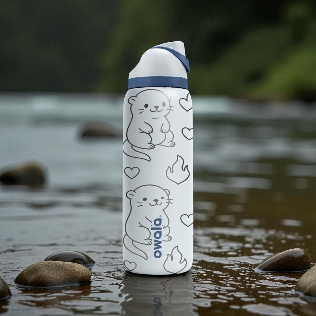 Engraved Cute Otters Owala Bottle – Playful Kawaii Otter Design with Hearts – Stainless Steel Cup 16oz 24oz 32oz 40oz  ⸻
