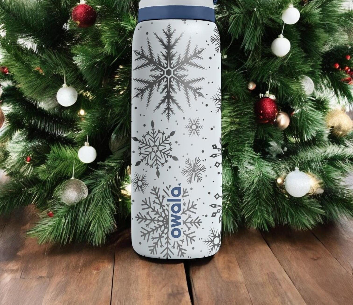 Snowflake Engraved Owala Bottle – Elegant Winter Pattern – Christmas Gift Stainless Cup 16oz 24oz 32oz 40oz