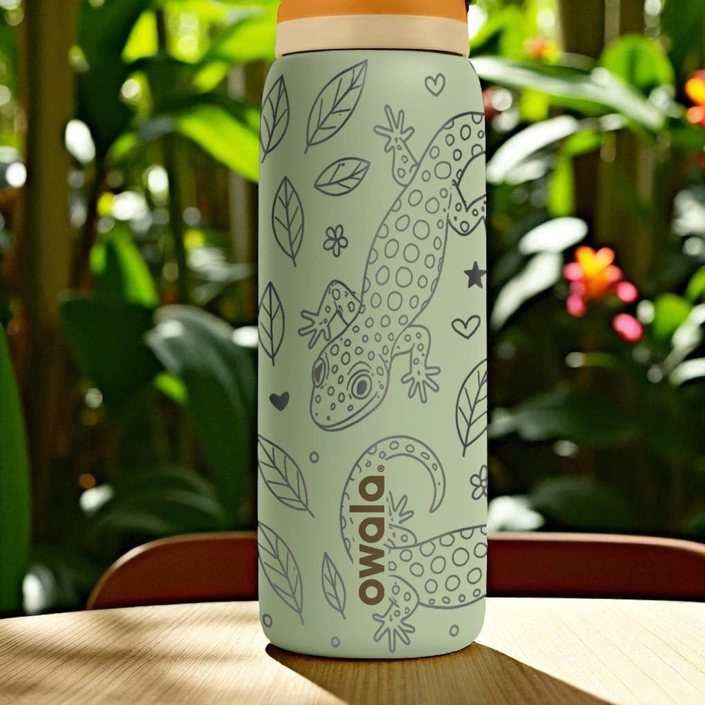 Engraved Gecko Water Bottle – Jungle Lizard Owala Tumbler with Leaves and Hearts – 16oz 24oz 32oz 40oz Reptile Gift for Her or Him